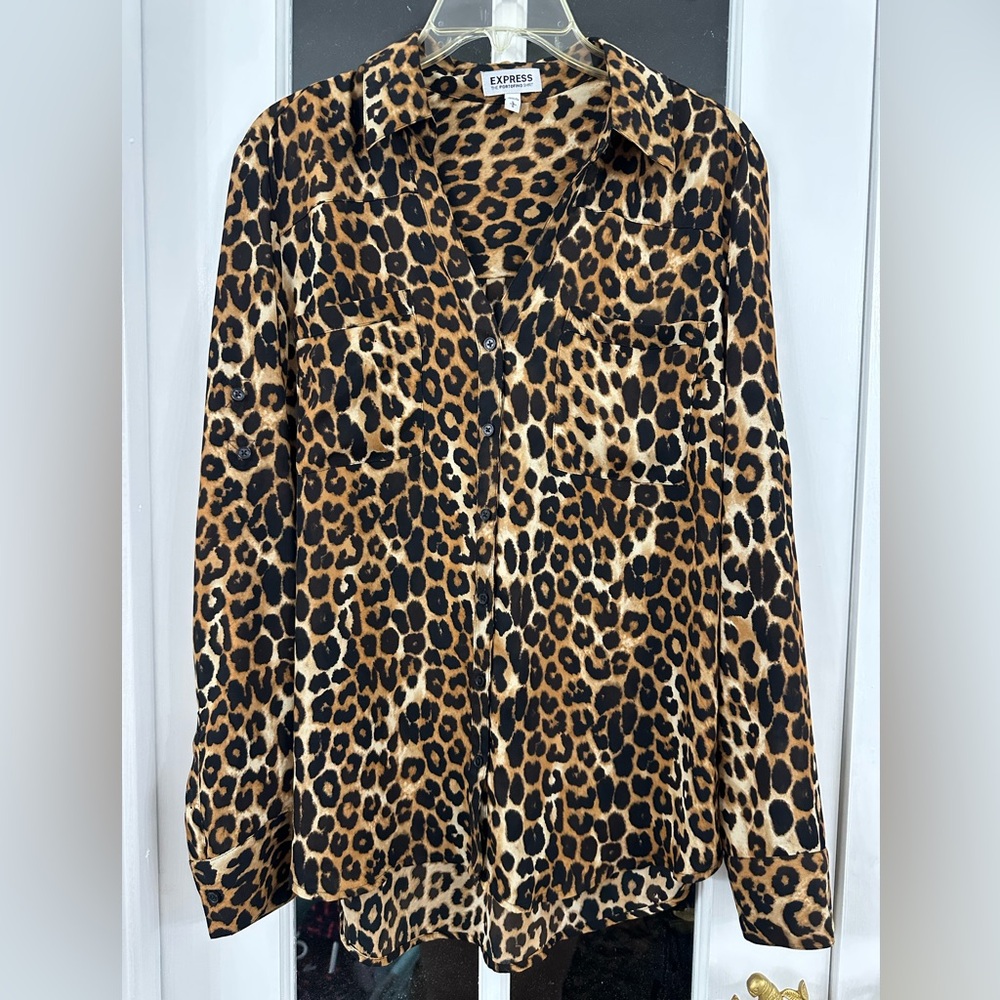 EXPRESS Leopard Print Portofino Shirt (Size L)